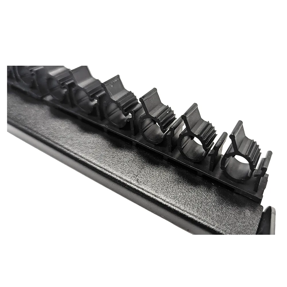 Simply45 PROSeries patchpanel 24-port tomt 1U sort